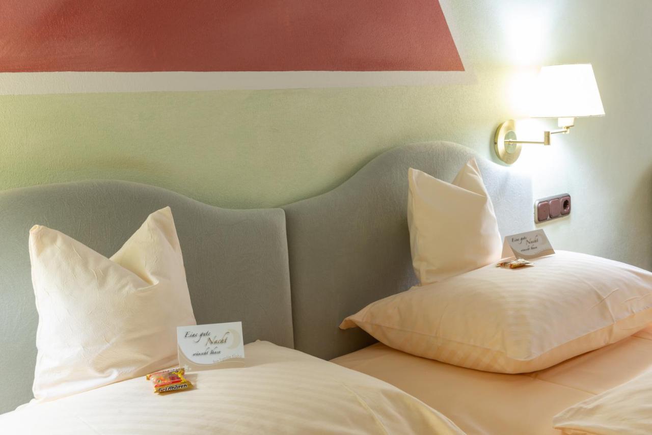 Hotel-Garni Goldener Schwan Bad Windsheim Bagian luar foto