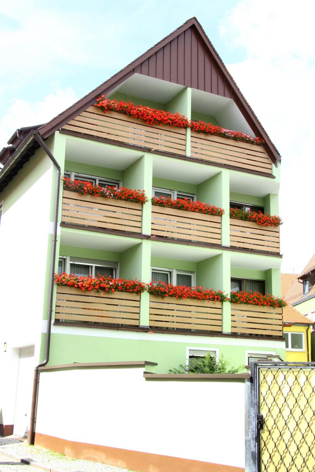 Hotel-Garni Goldener Schwan Bad Windsheim Bagian luar foto
