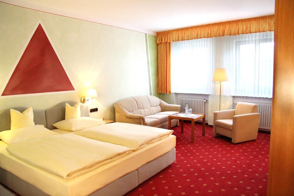 Hotel-Garni Goldener Schwan Bad Windsheim Ruang foto